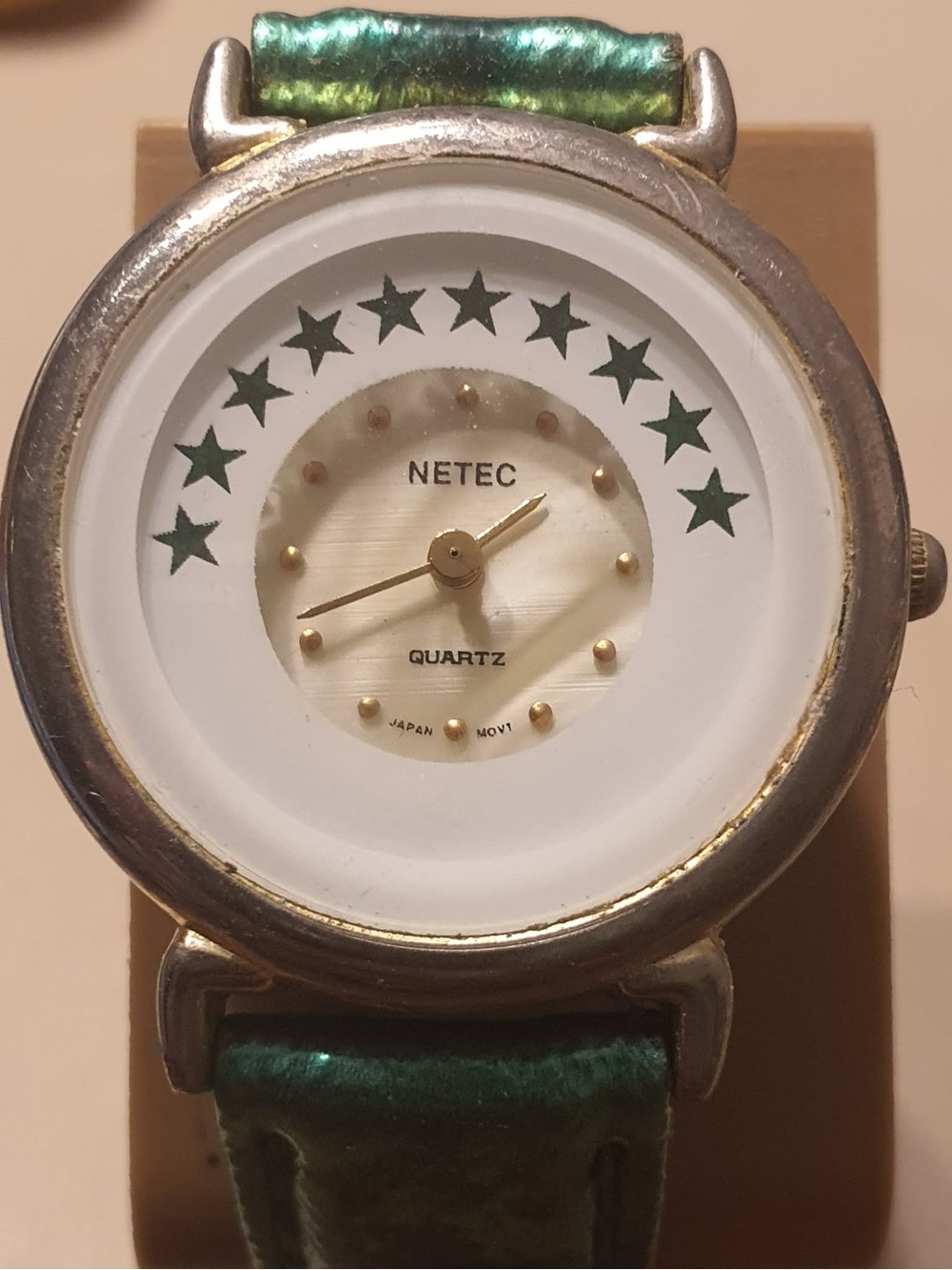 🦋10/$20🦋 Vtg Netec Goldtone/White Leather Rotating Stars Women's Watch